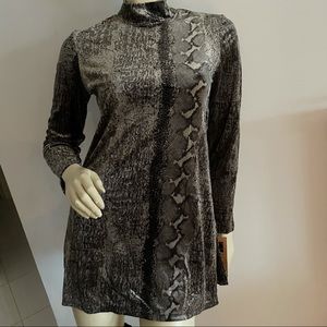 Carole little dresses stretch velvet long sleeved dress